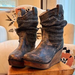 Bed Stu Leather Wedge Boots Wooden Heel Slouch Scrunch Knit Cuff Size 10